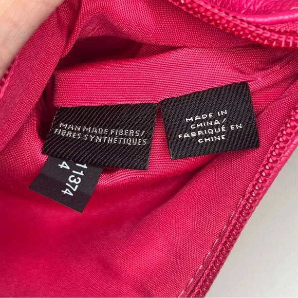 Express Zipper Wristlet, Pink and Coral Two Toned with detachable Strap in‎ EUC. - Picture 5 of 10